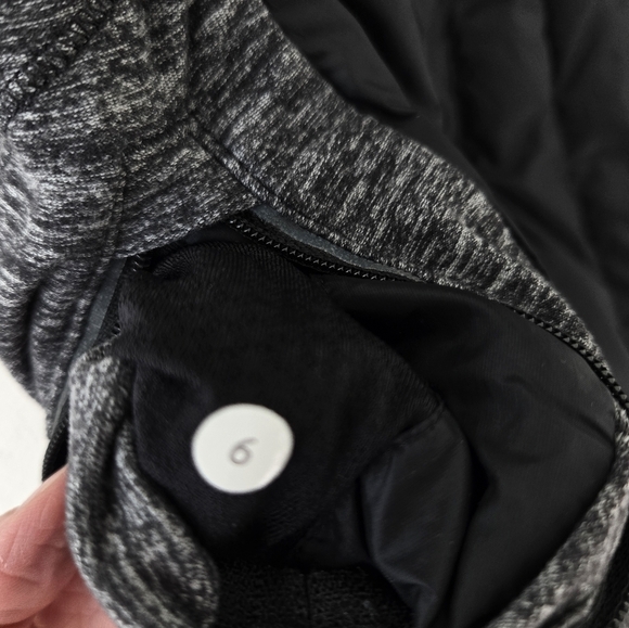 Lululemon Run Turn Around Reversible Down Vest Black Heathered Black Size 6 - Picture 10 of 15